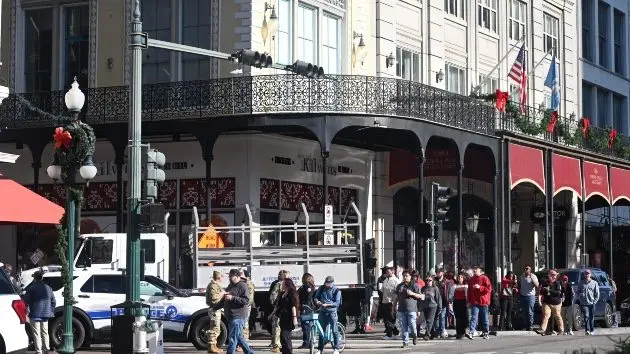 getty_securitybourbonstreet_010325916081