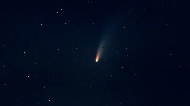 stargazing-the-c-2020-f3-neowise-comet-during-night-with-stars