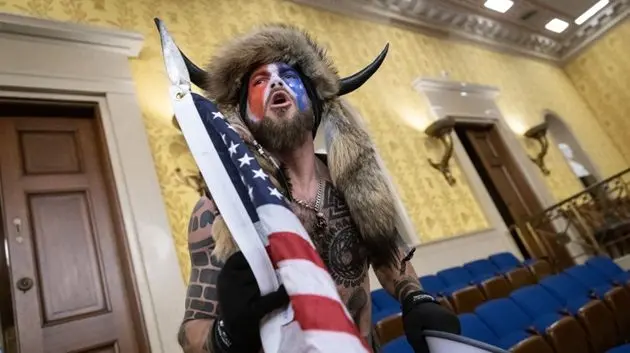 trump-supporters-hold-stop-the-steal-rally-in-dc-amid-ratification-of-presidential-election-2
