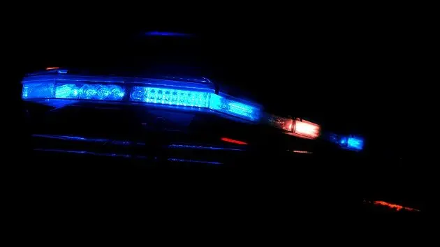 flashing-lights-on-a-ambulance