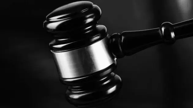 gavel-styled-hammer-for-courtroom-and-auctions-2