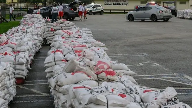 miami-prepares-for-the-arrival-of-hurricane-milton