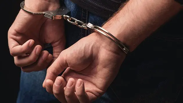 062417_thinkstock_handcuffs