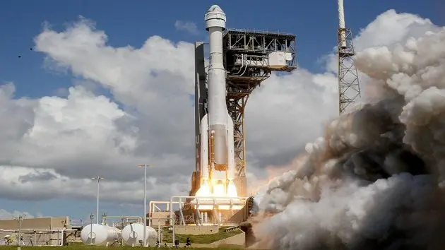 boeing-starliner-launches-manned-test-flight-to-international-space-station-4