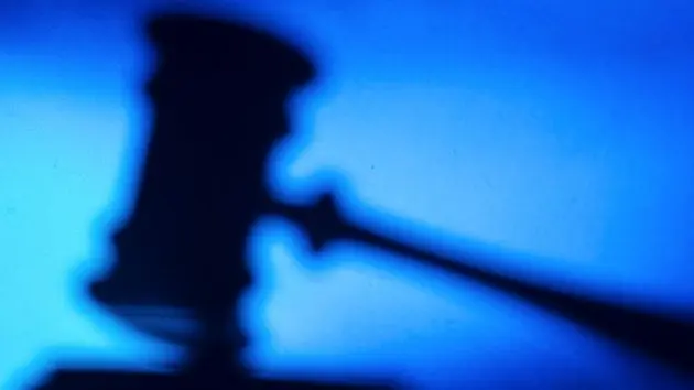 silhouette-of-a-judges-gavel-cryptocurrencies-and-legality
