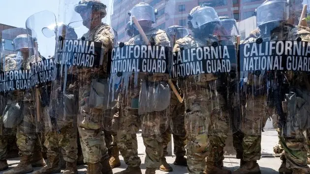 getty_californianationalguard_061325218098