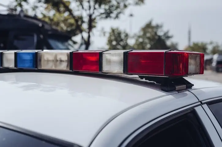 emergency-lights-on-a-us-police-car-90