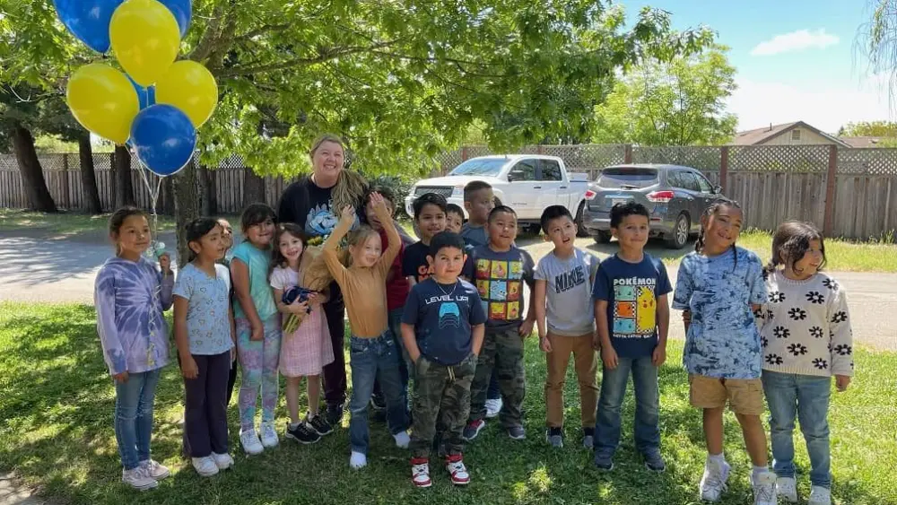 jen-uken-of-albert-f-biella-elementary-school-with-her-class-sonoma-county-office-of-education
