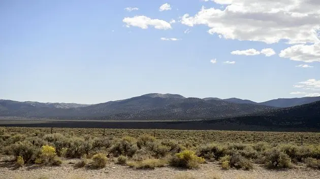 rural-scene-and-interstate-80-near-west-wendover-nevada-usa