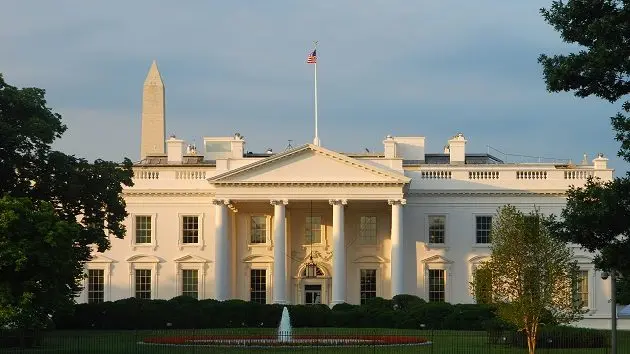 the-white-house-at-sunrise-north