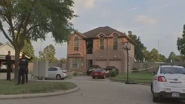 abc_081924_houstonhousefire381511