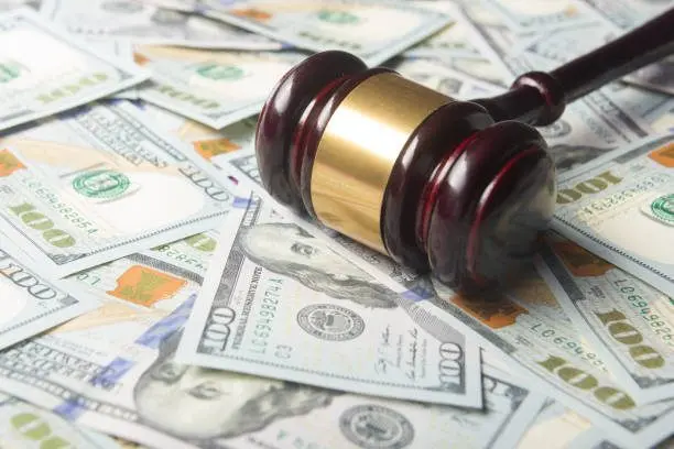 istock-gavel-and-money
