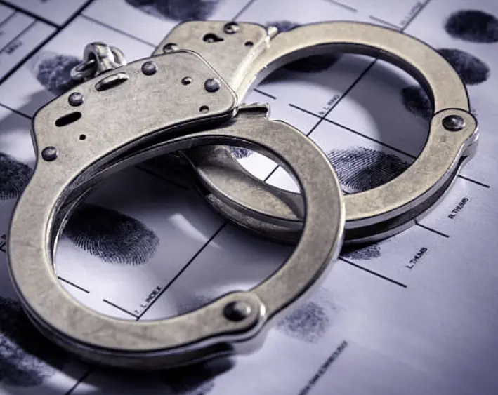 istock-handcuffs-3