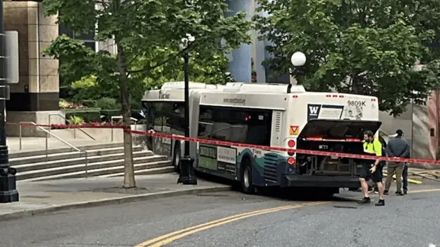 seattlepd_buscrash_062324612510