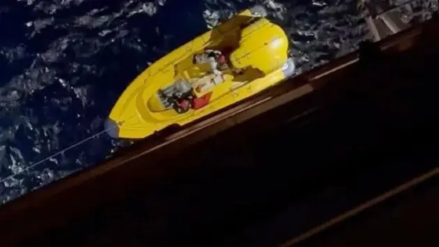 news_rescueboat_102324557608