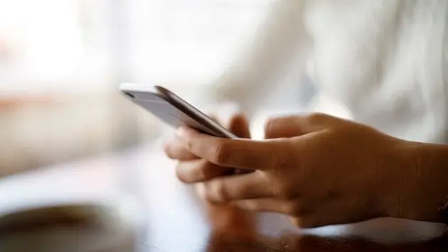 istock_42919_onsmartphone