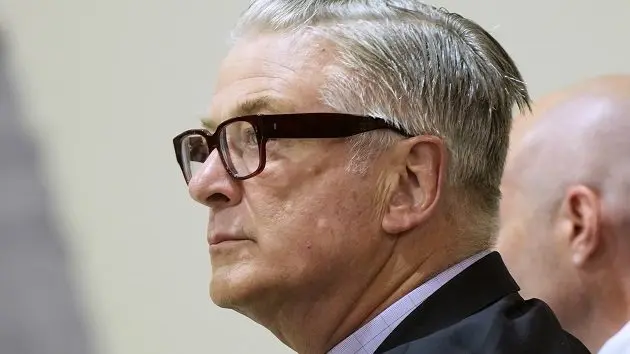 alec-baldwin-appears-in-court-for-involuntary-manslaughter-trial-2