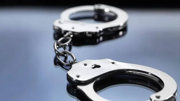 gettyrf_072624_handcuffs544114
