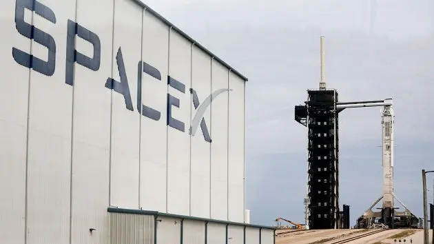 spacex-prepares-to-for-its-crewed-polaris-dawn-mission-2
