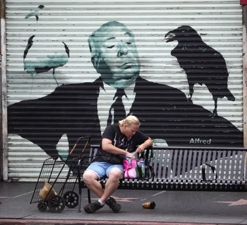 hitchcock-mural