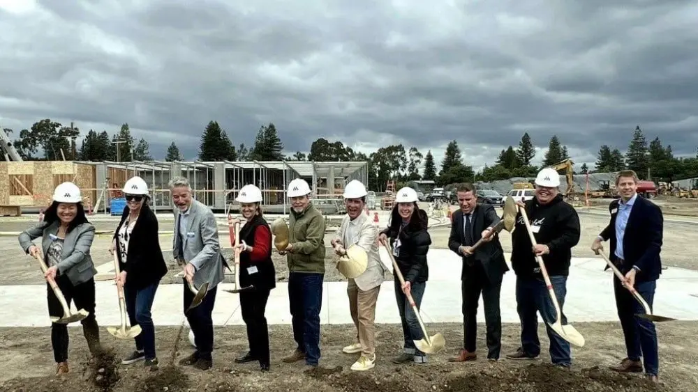 casa-roseland-shovels-1000x563679097-1