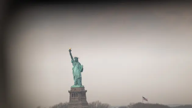 getty_statueofliberty_10125391643