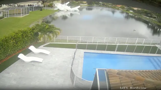 news_jamaicaplanecrash_111025480779