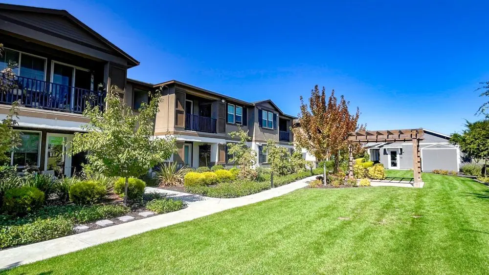 willowglen-exterior-3-1000x563616300-1