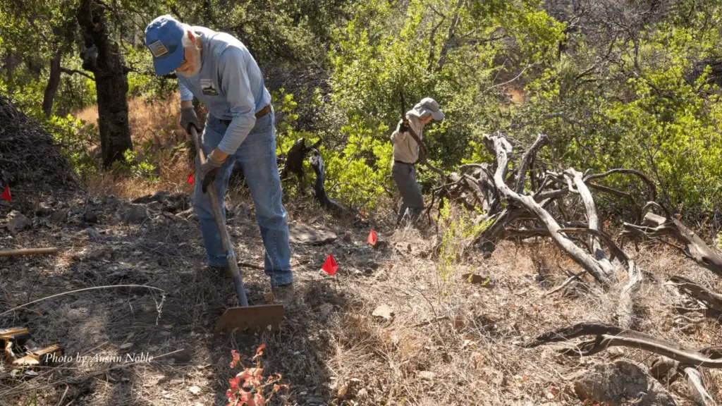 2025-09-20-vista-trail-crew-by-austin-noble-1-2-png