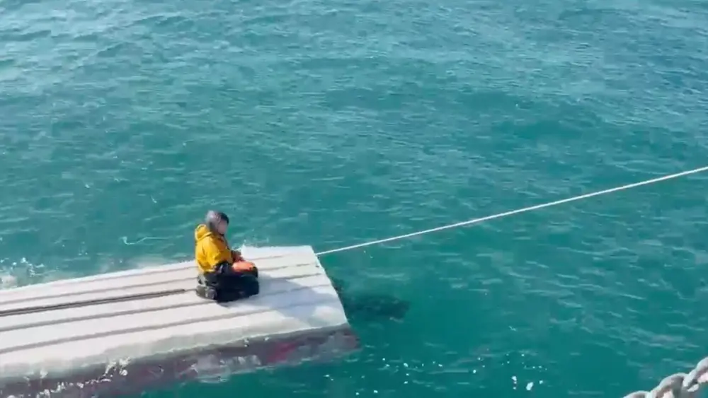 abcnews_boatrescue_091126468541