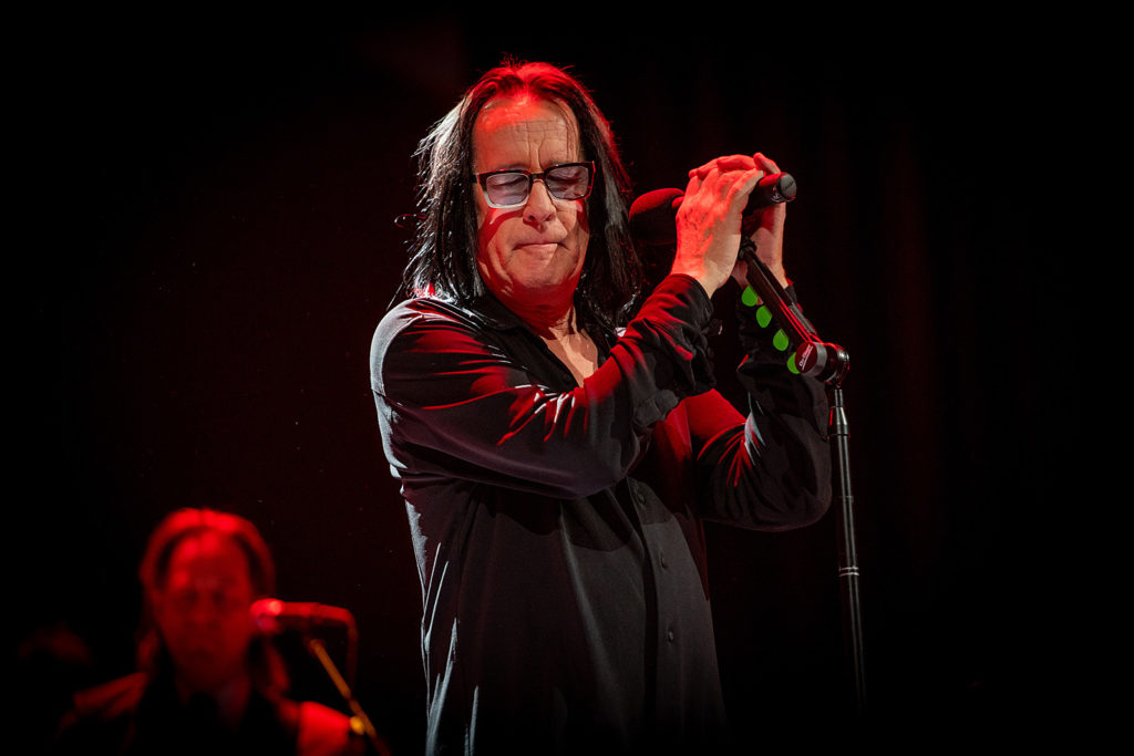 Todd Rundgren Raises Virtual-Concert Bar: Show Review - Vimarsana News