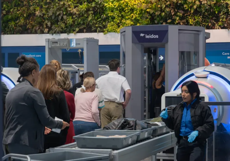 bcn-20251013-oakair-03-scaled557445