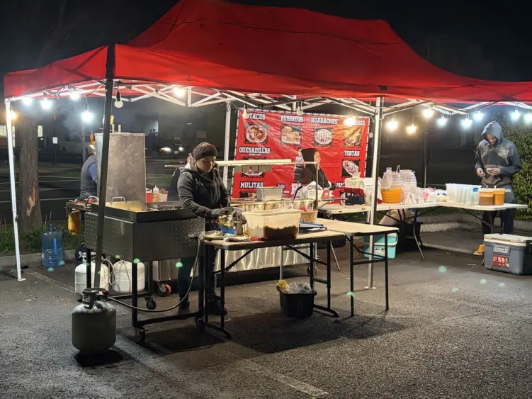 bcn-20251120-streetvendor-01-scaled961008