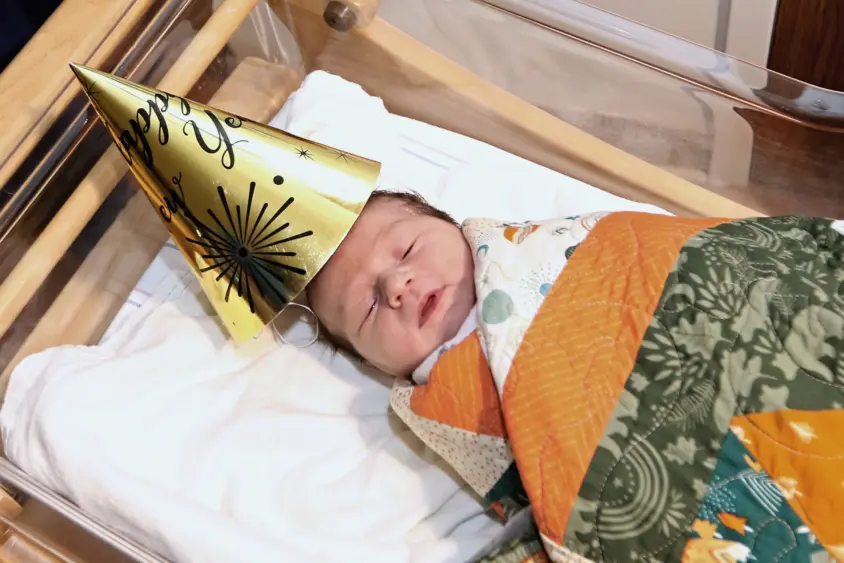 bcn-20260105-mendonewbaby-01-scaled625364