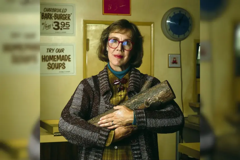 bcn-20260217-loglady-01-scaled385077