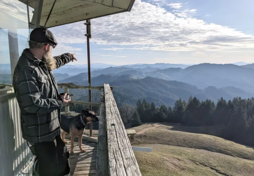 bcn-20260304-tworocktower-01997245