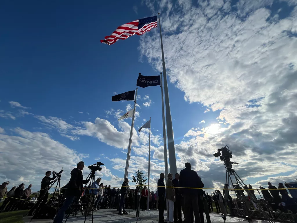 rug2v4lsezcobnmz5mcrgsmddq-2