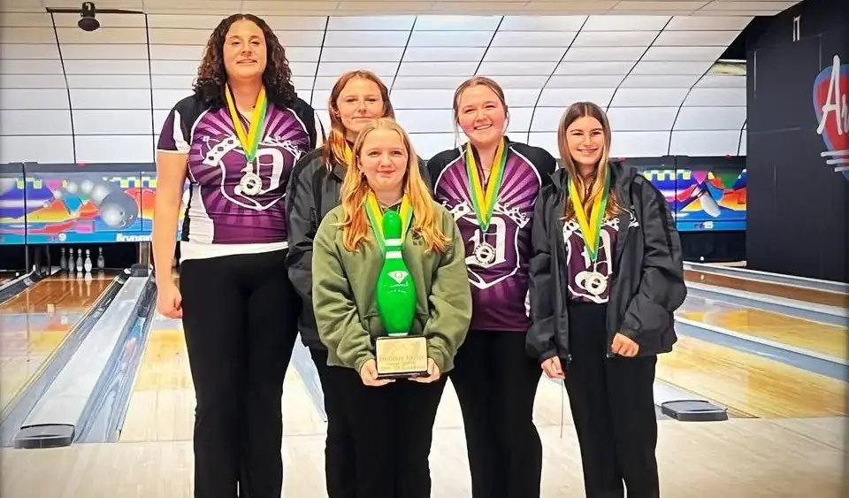 dixon-bowling-2025-jpg