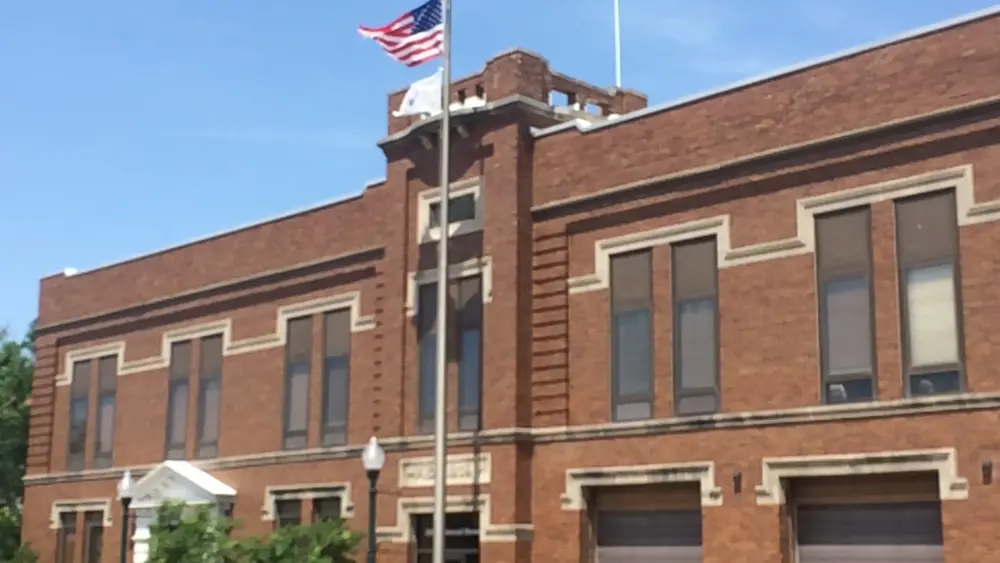 dixon-city-hall