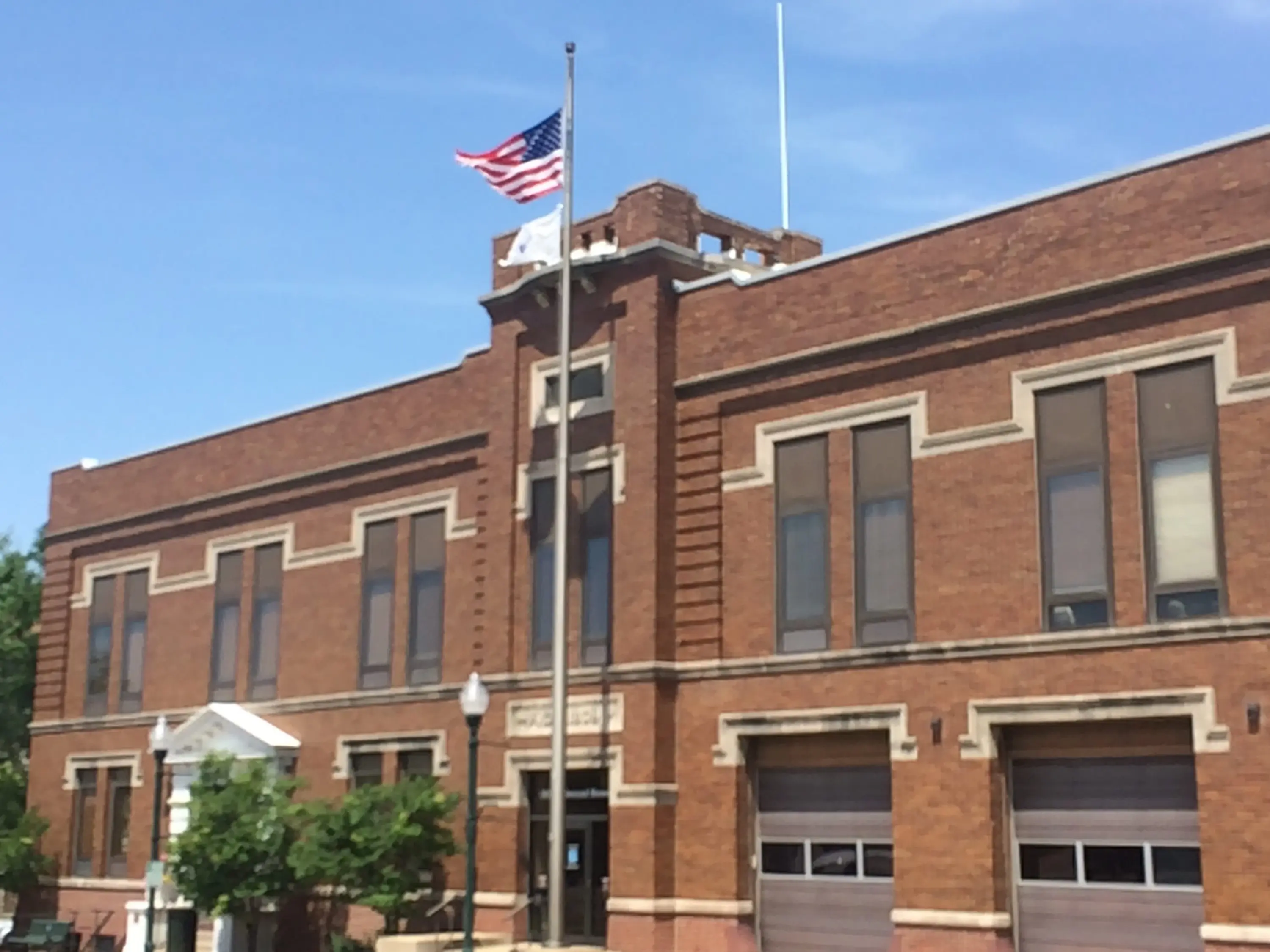 dixon-city-hall