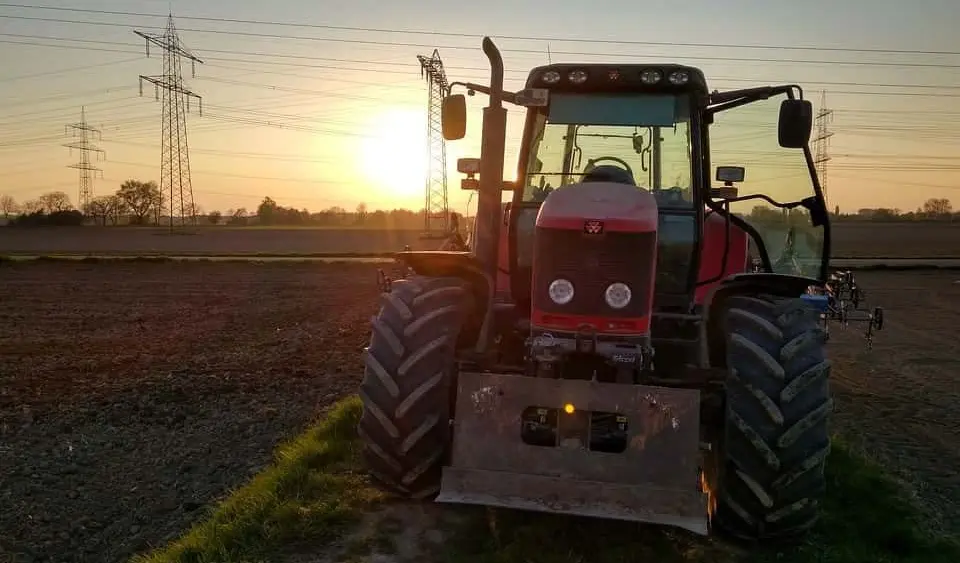 tractor-2265947_960_720-jpg-2