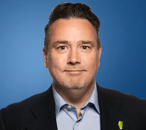 nally_website_headshot1-png