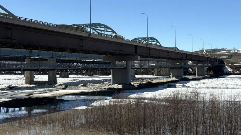 ice-jam-watch-peace-river-bridge-jpg-3
