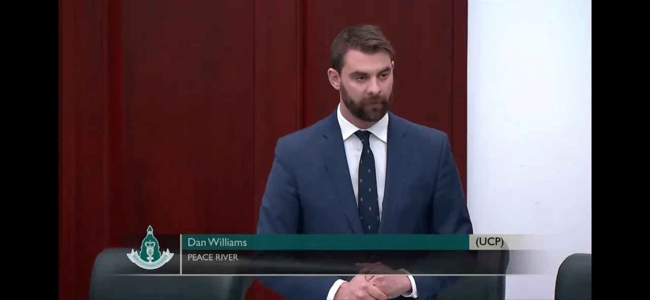 dan-williams-leg-png-3