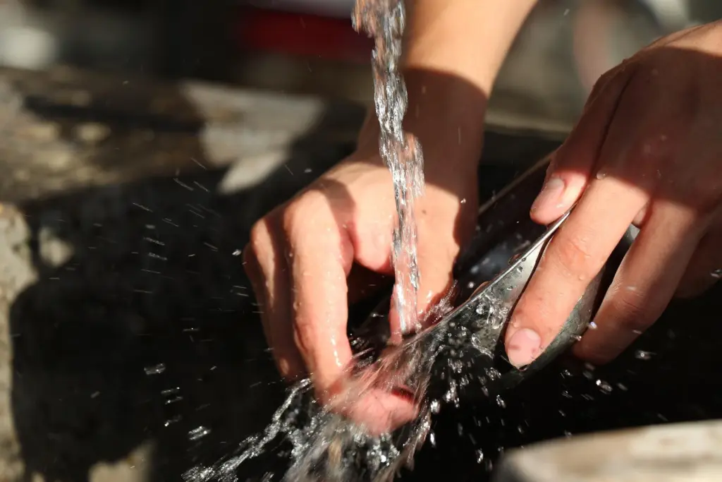 water-flow-g0f4700b74_1920