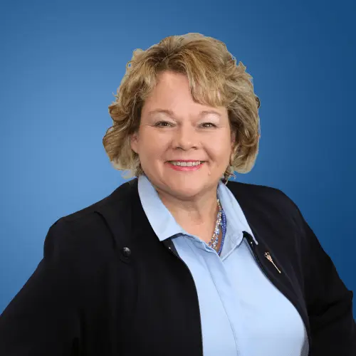 armstrong_homeniuk_website_headshot2