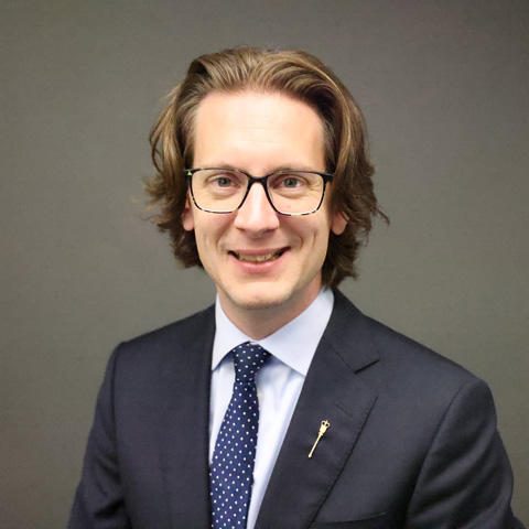 cabinet-nate-glubish-web_rdax_75