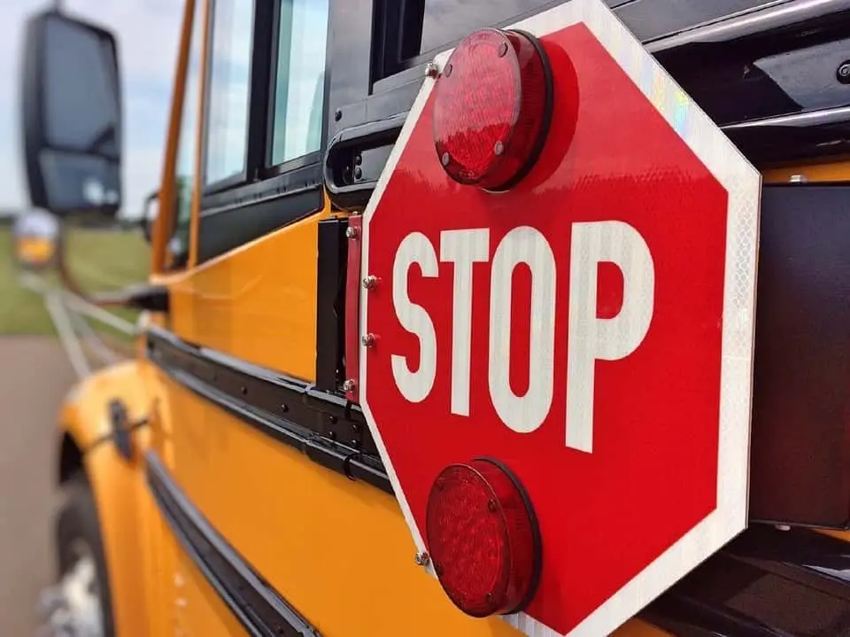 school-bus-lights-jpg-141