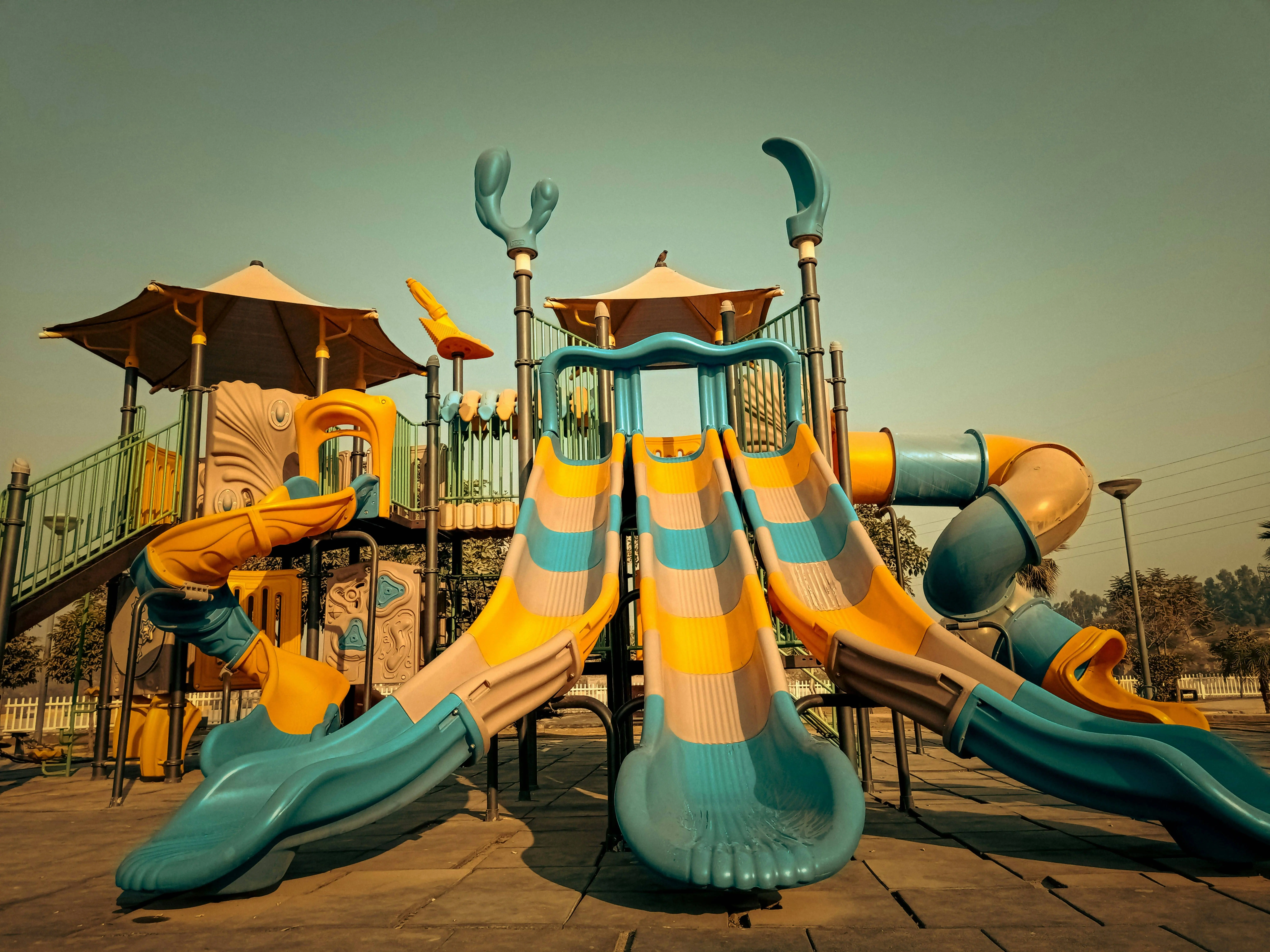 fahim-junaid-phxmok-ikau-unsplash