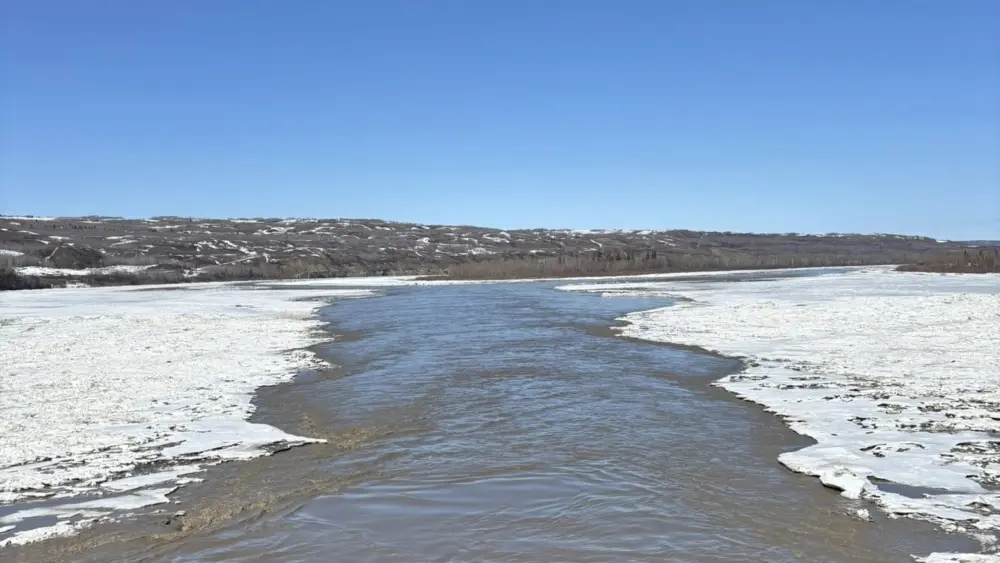 ice-jam-watch-peace-river-bridge-facing-south